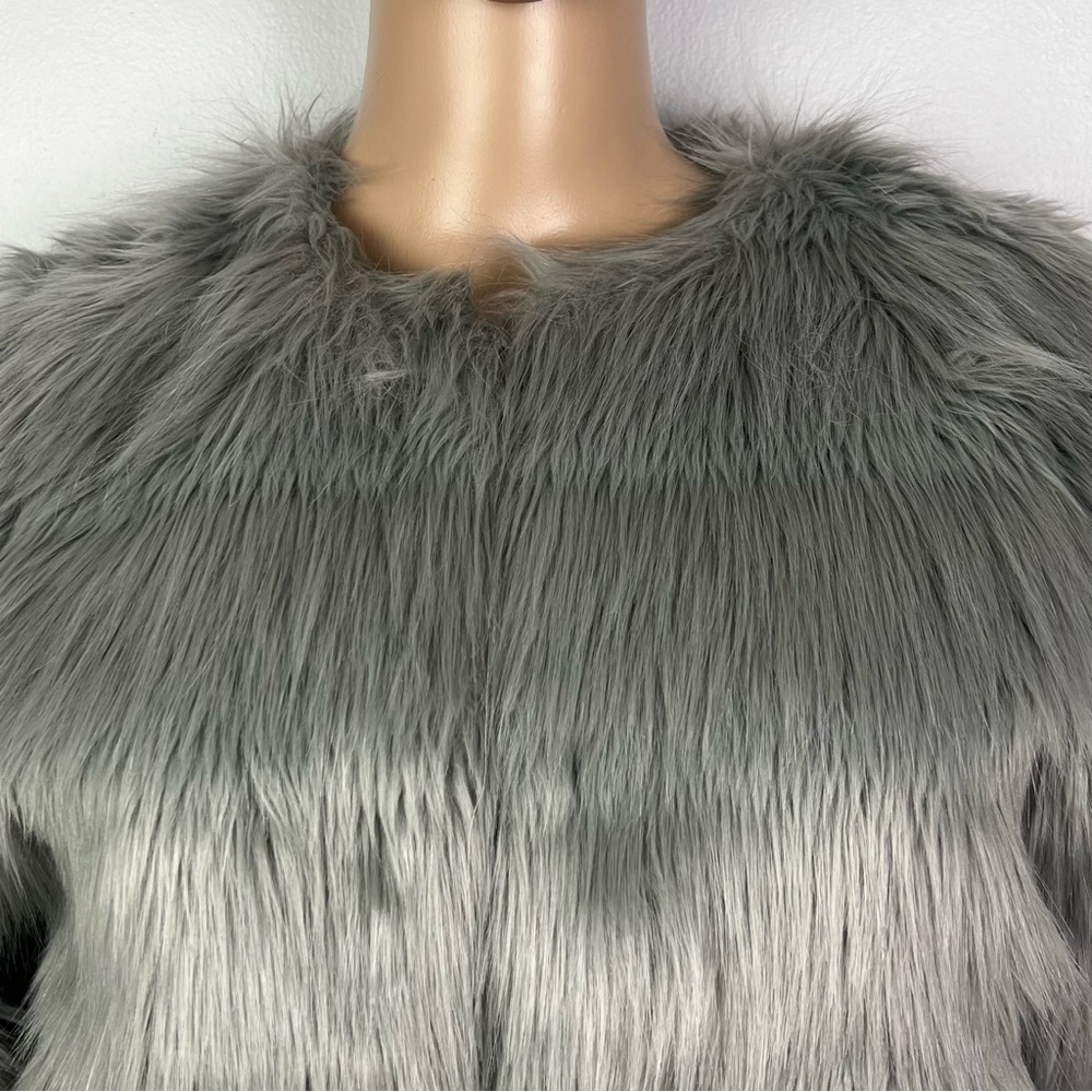 H&M GRAY SHORT FAUX FUR JACKET - Picture 5 of 7